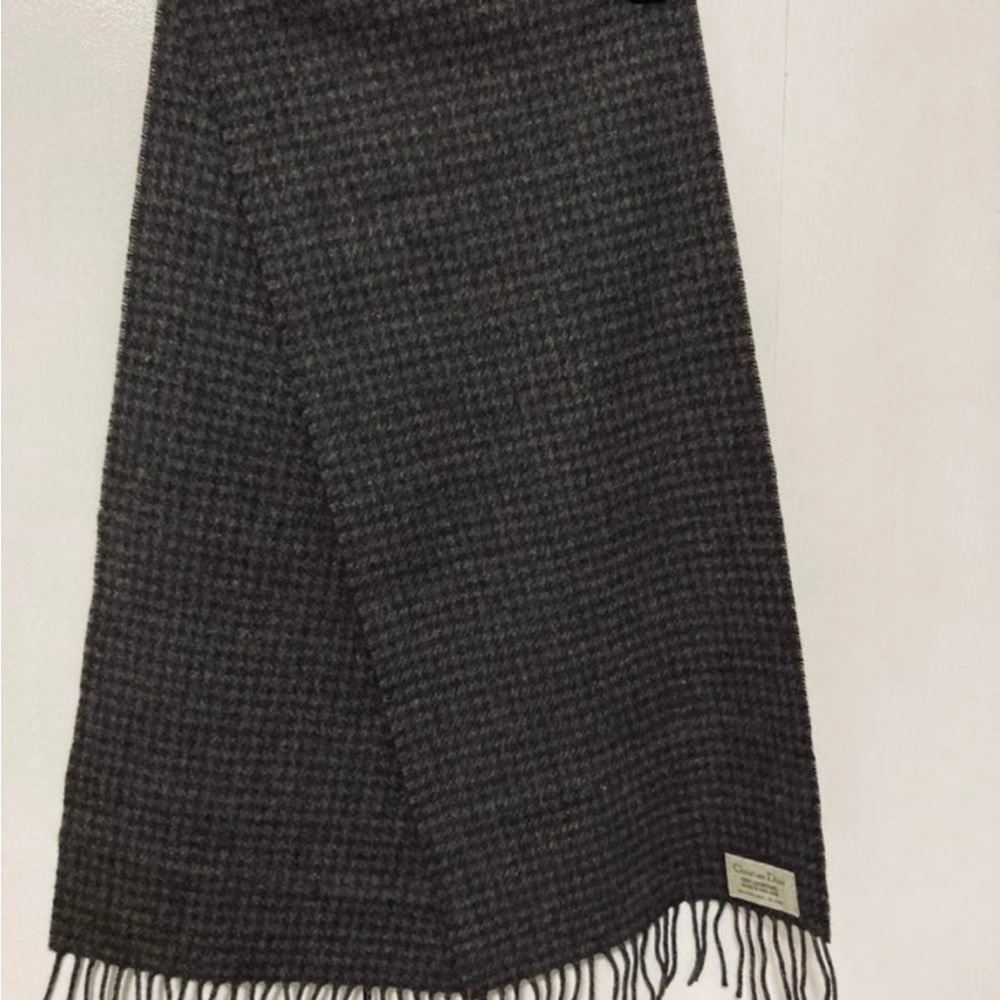 Christian Dior Man’s 100% Lambswool Scarf